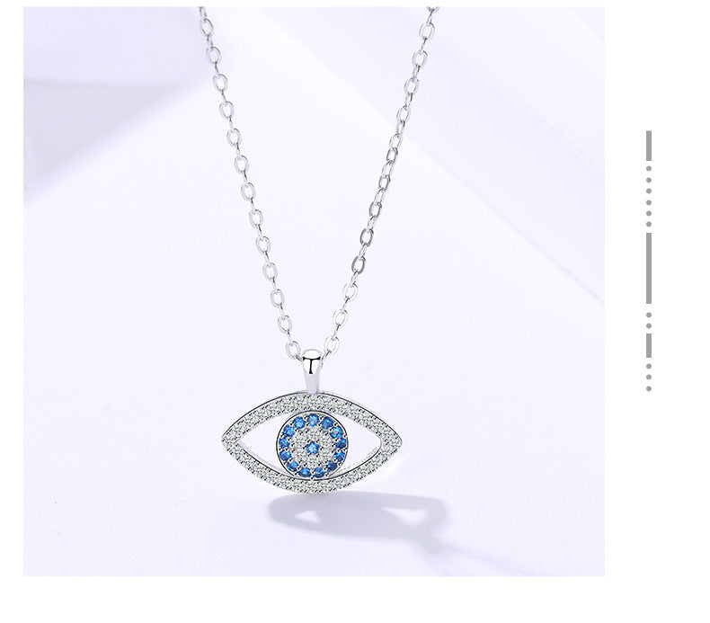 Heart Shaped Four Leaf Clover Pendant Necklace